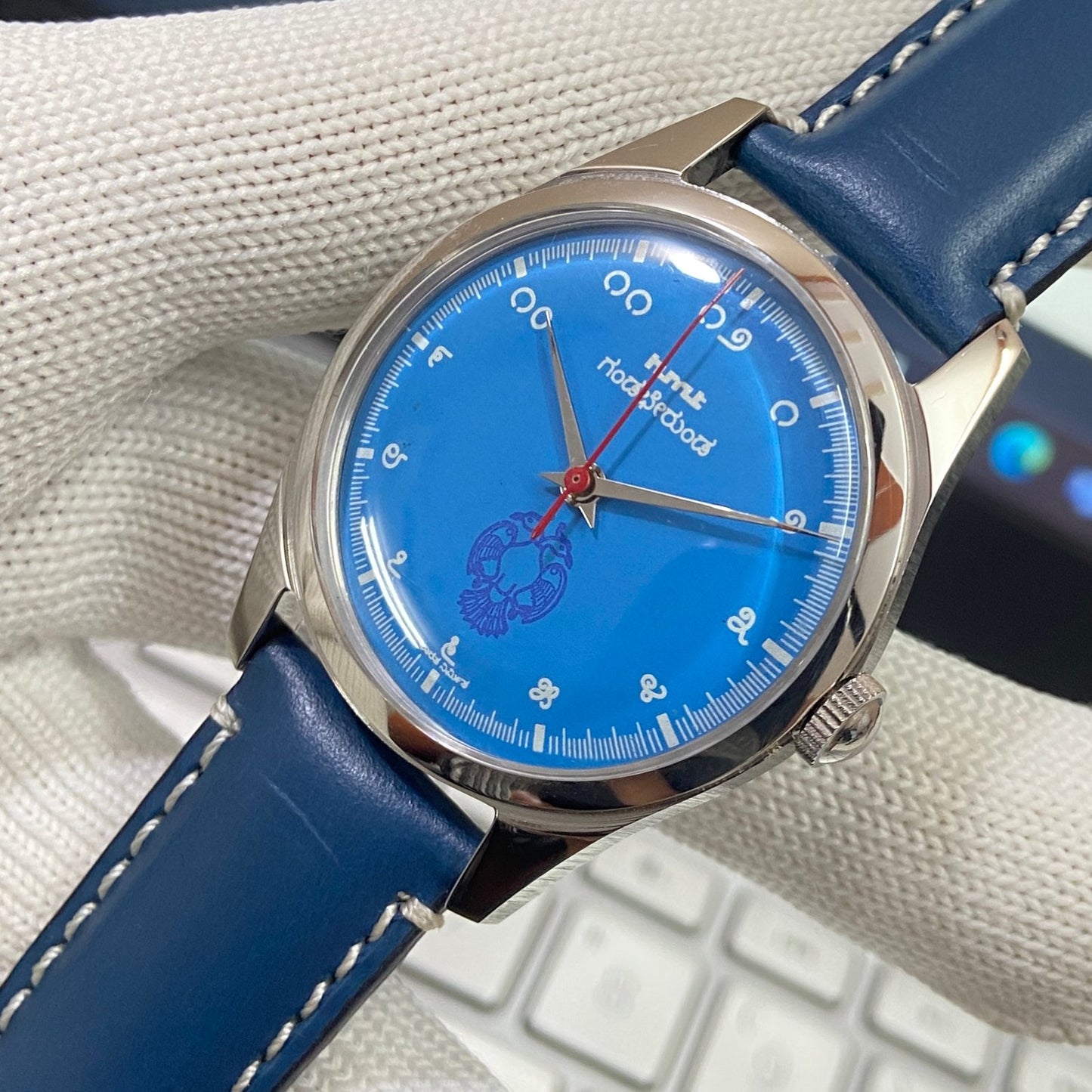 Vintage HMT Gandaberunda Hand Winding 17 Jewels Blue Face Blue Band Men's Wrist Watch B38