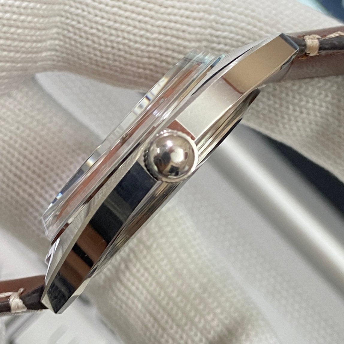 Vintage MOD HMT Kohinoor Hand Winding 17 Jewels Peach Face Brown Band Men's Wrist Watch B48