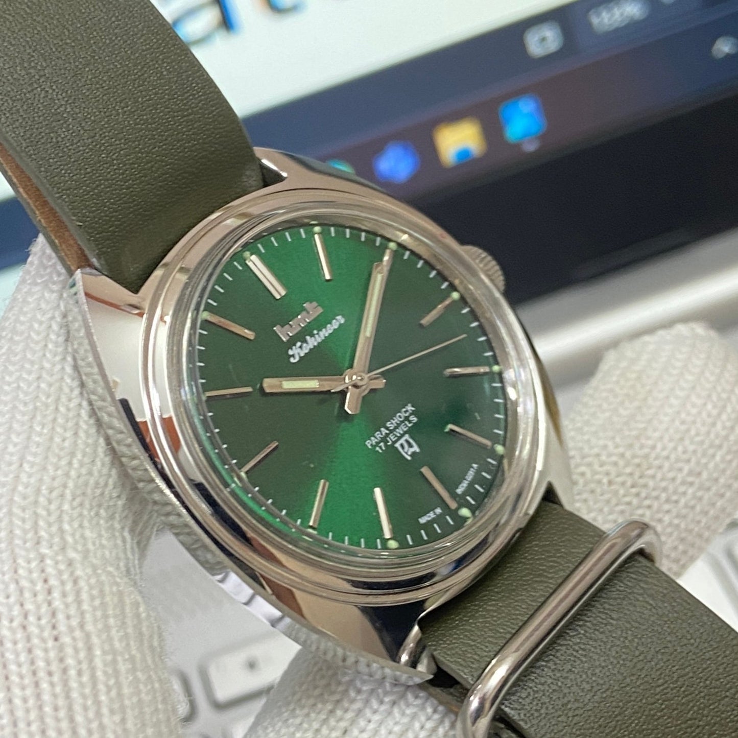 Vintage HMT Kohinoor Hand Winding 17 Jewels Green Face Green Nato Band Men's Wrist Watch B55
