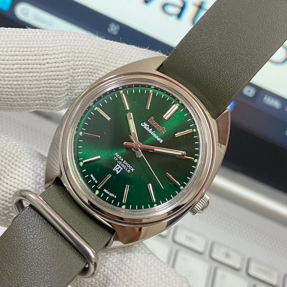 Vintage MOD HMT Kohinoor Hand Winding 17 Jewels Green Face Green Nato Band Men's Wrist Watch B55