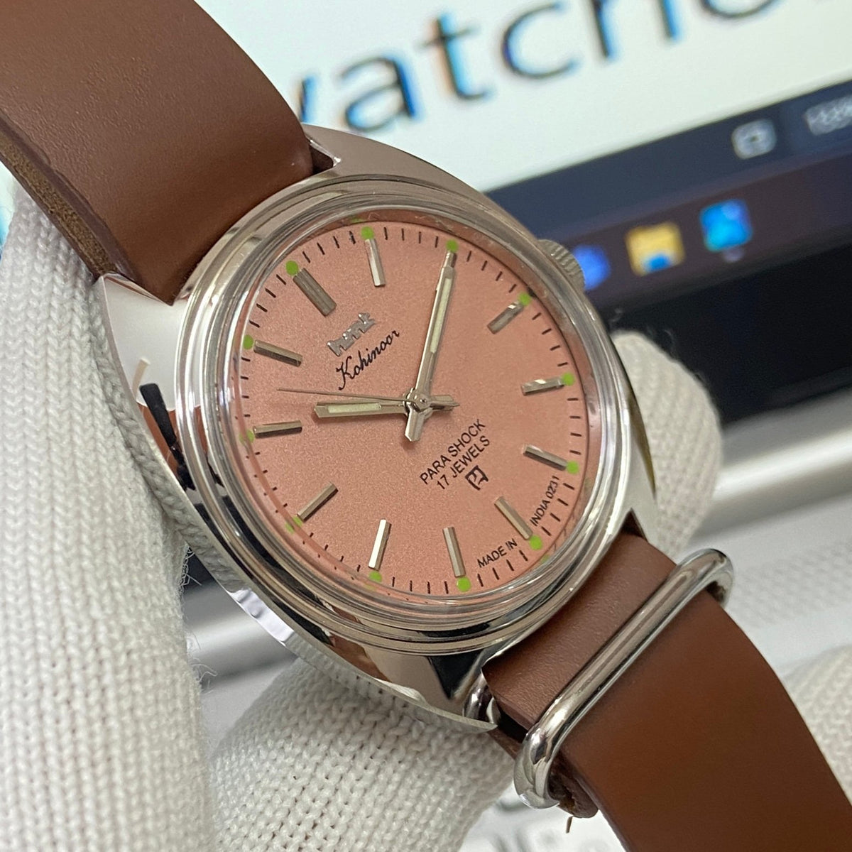 Vintage MOD HMT Kohinoor Hand Winding 17 Jewels Peach Face Brown Nato Band Men's Wrist Watch B58