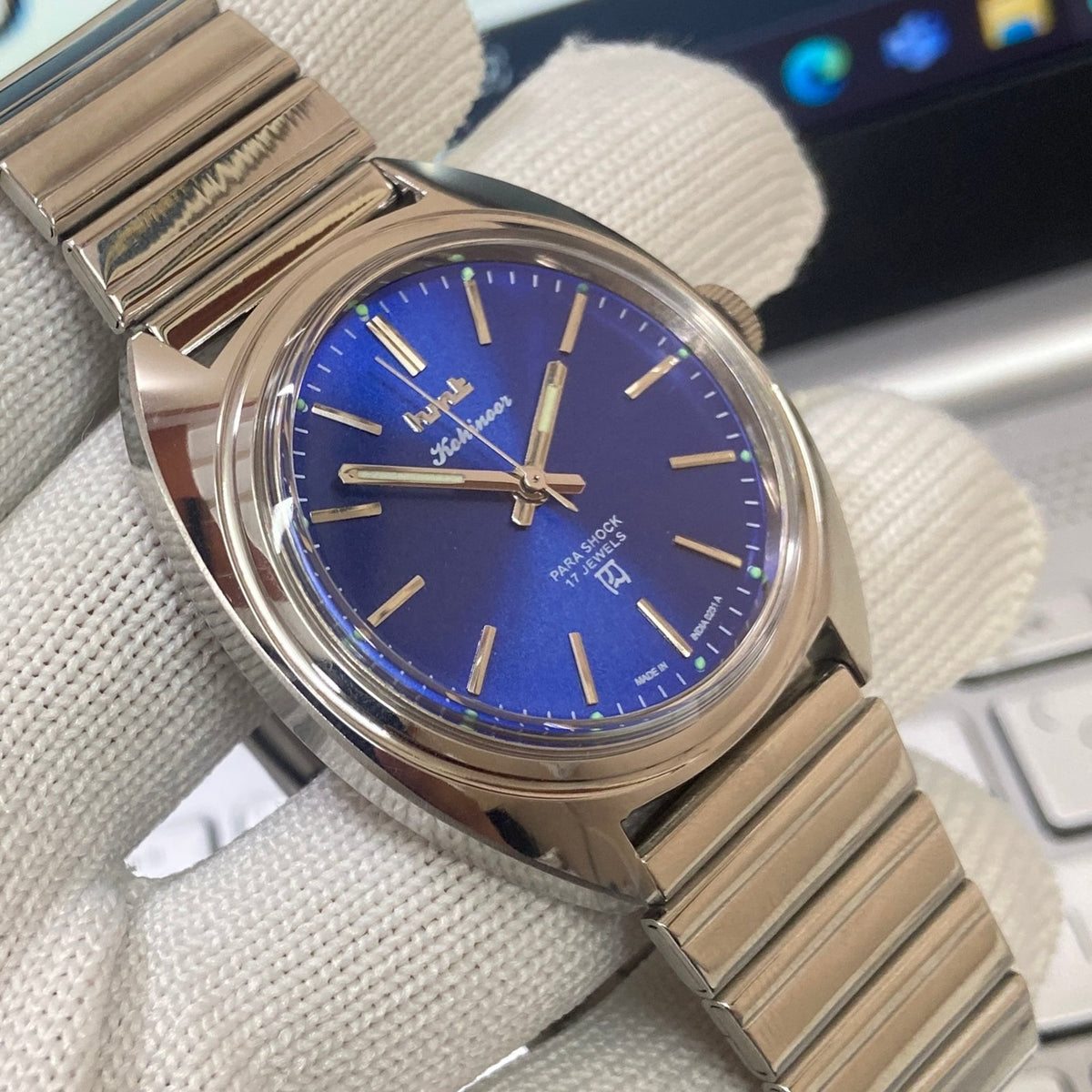 Vintage MOD HMT Kohinoor Hand Winding 17 Jewels Blue Face Men's Wrist Watch B69