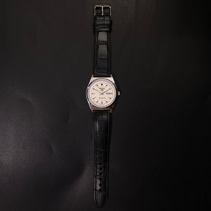 Vintage Seiko 5 Automatic Cal. 6309 white Face Black Band B76