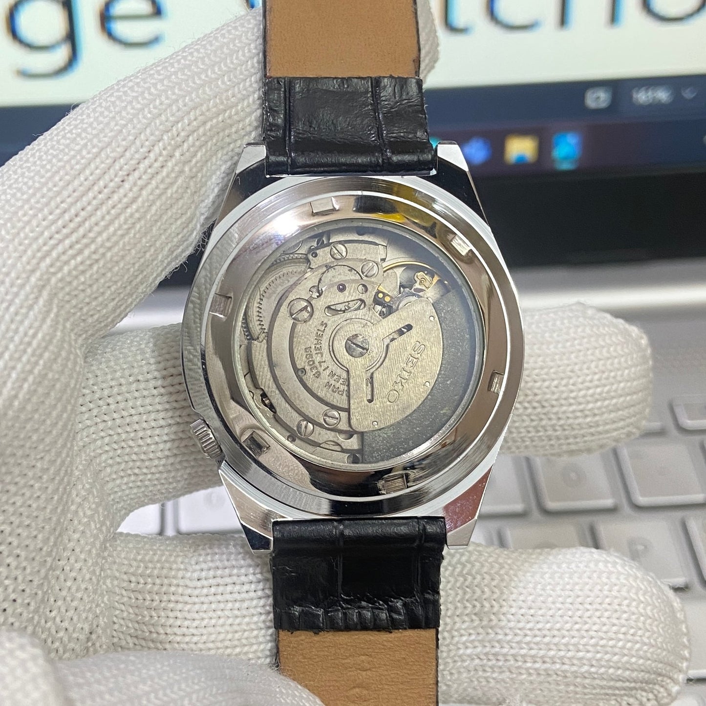 Vintage Seiko 5 Automatic 17 Jewels Cal. 6309 Black Face Black Band B77
