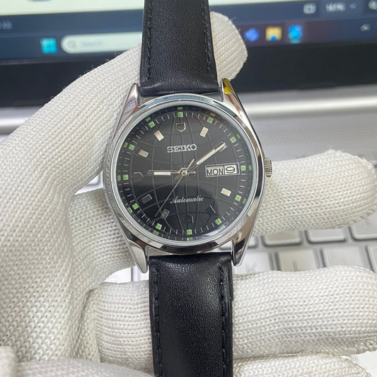 Vintage Seiko 5 Automatic 17 Jewels Cal. 6309 Black Face Black Band B78
