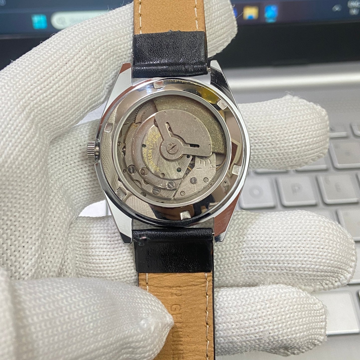Vintage Seiko 5 Automatic 17 Jewels Cal. 6309 Black Face Black Band B78