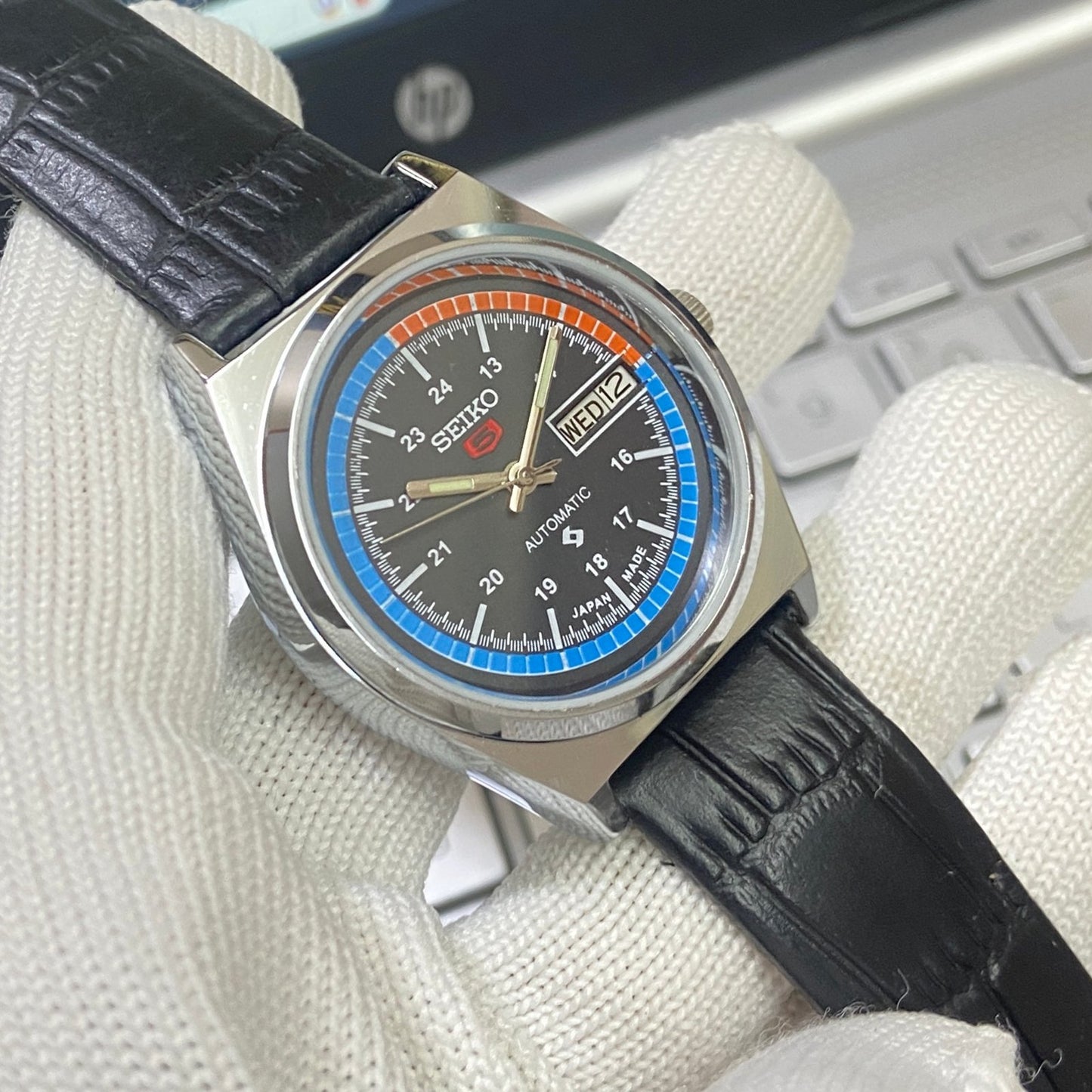 Vintage Seiko 5 Automatic 17 Jewels Cal. 6309 Black Face Black Band B79