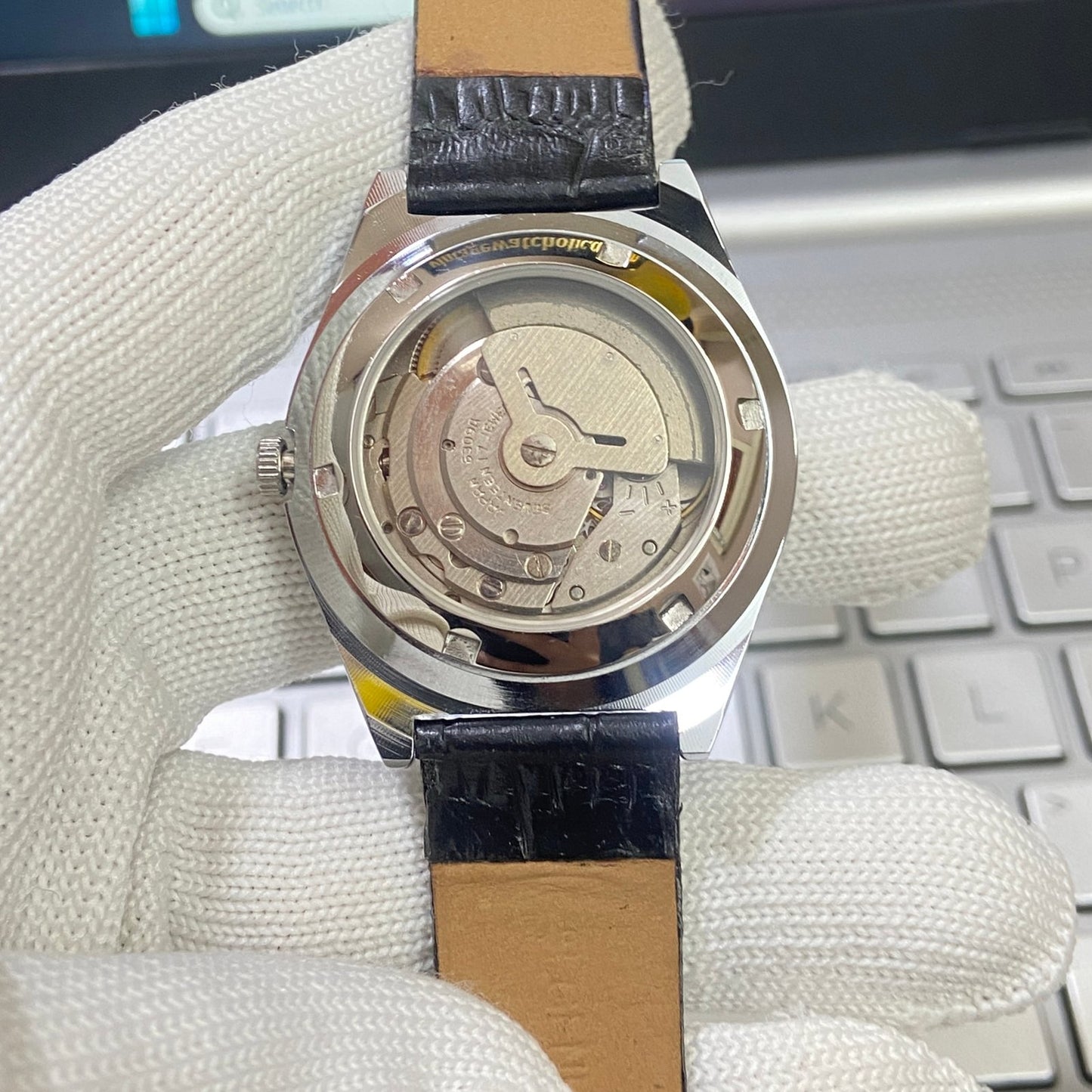 Vintage Seiko 5 Automatic 17 Jewels Cal. 6309 Black Face Black Band B79