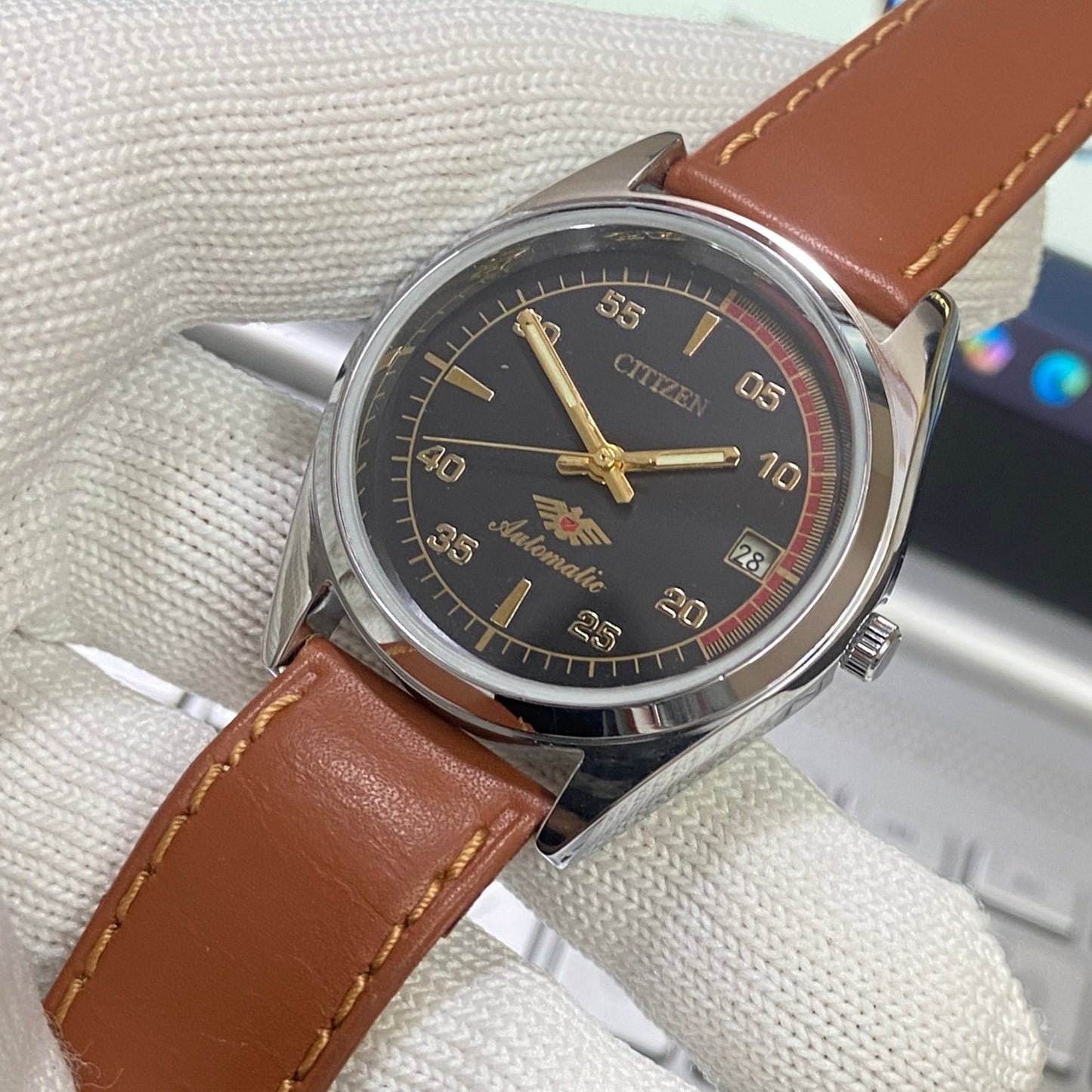 Vintage Citizen Automatic 21 Jewels Black Face Brown Band B81