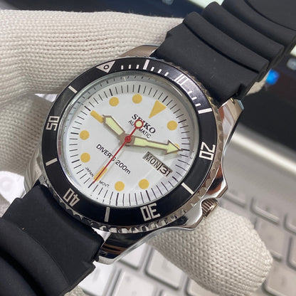 Vintage Seiko Diver Automatic Cal. 6309 17 Jewels White Face Black Silicone Strap Rotating Bezel Men's Wrist Watch C02