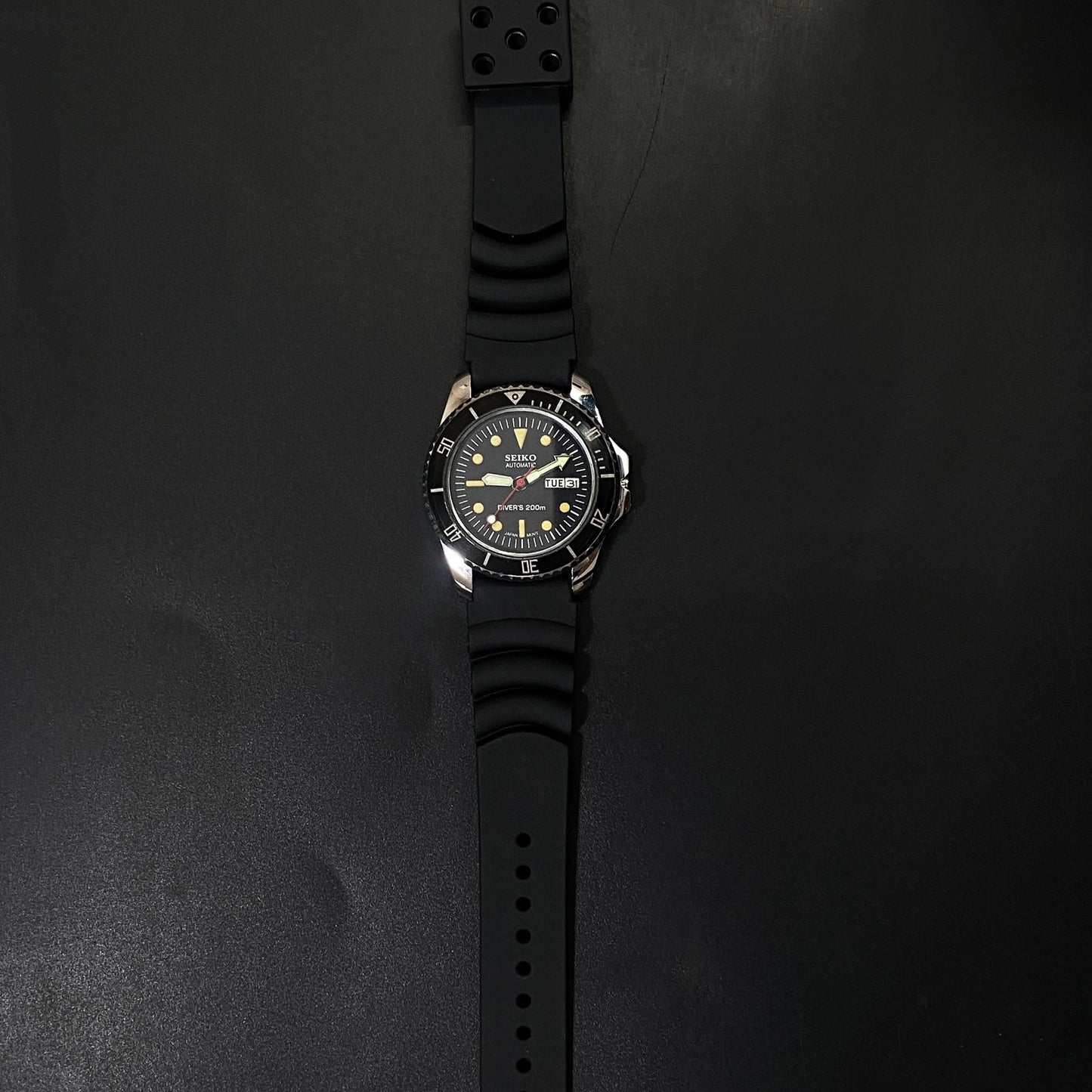 Vintage Seiko Diver Automatic Cal. 6309 17 Jewels Black Face Black Silicone Strap Rotating Bezel Men's Wrist Watch C03