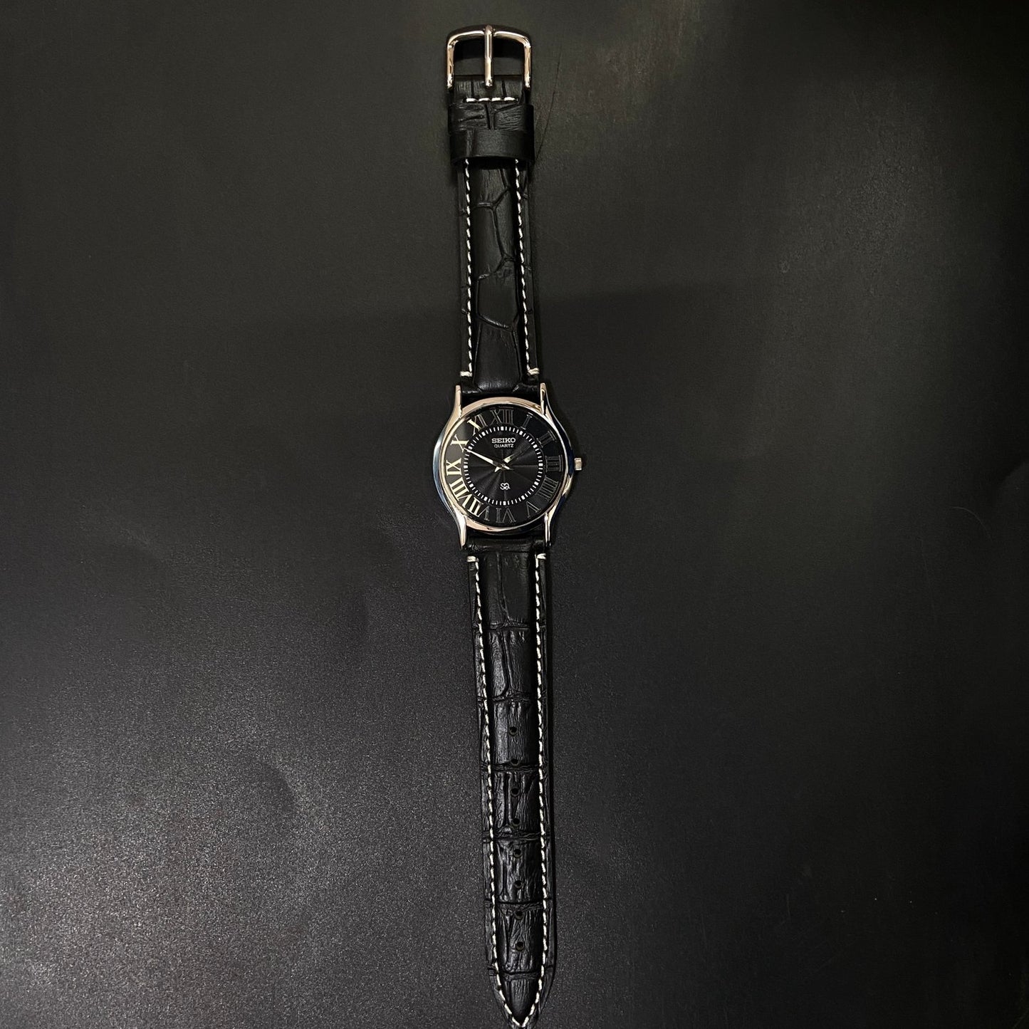 Vintage Seiko Slim Quartz Black Face Black Croco Band Men's Wrist Watch C10