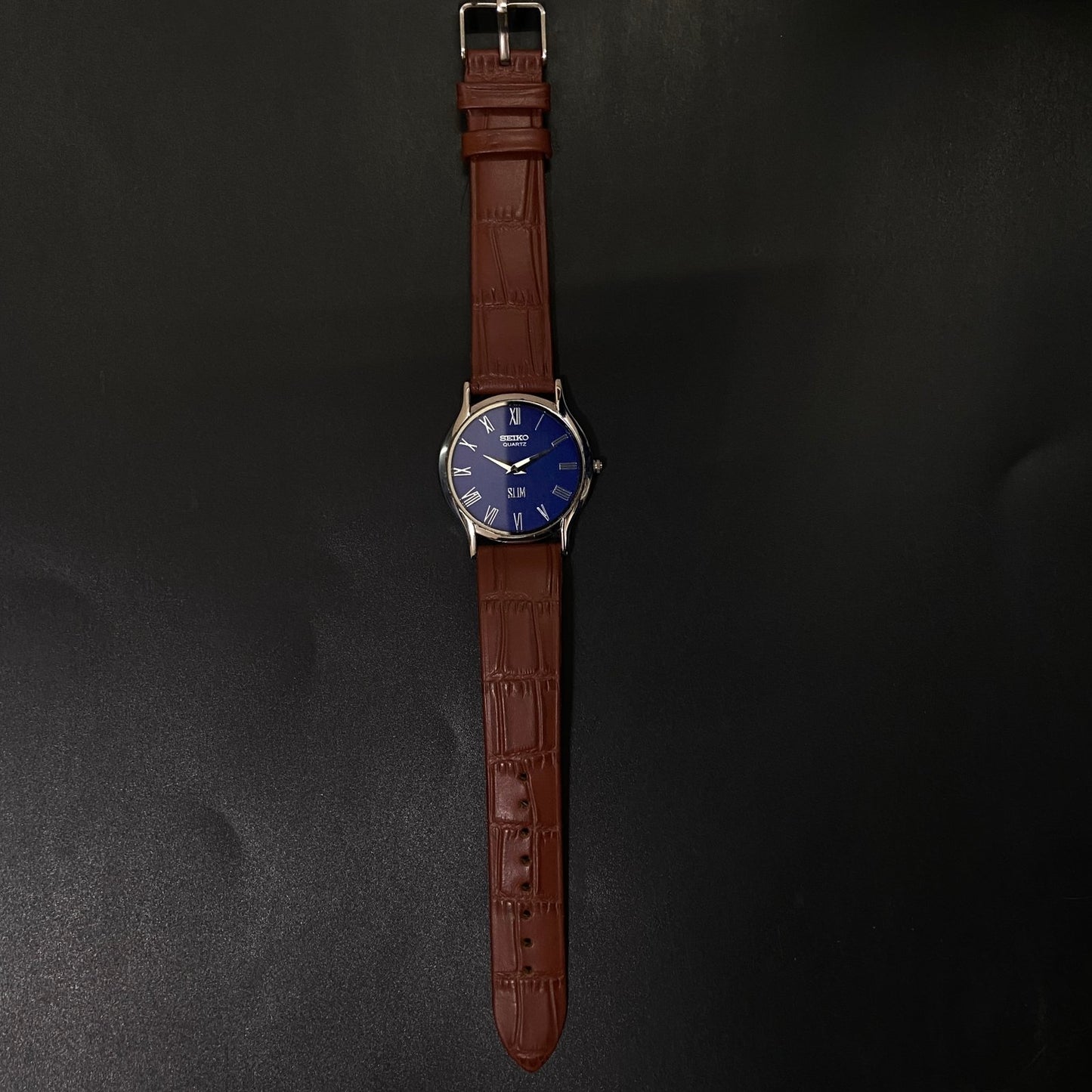 Vintage Seiko Slim Quartz Blue Face Brown Band Men's Wrist Watch C13