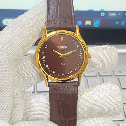 Vintage Seiko Slim quartz Brown Face Brown Band Men's Wrist Watch C17