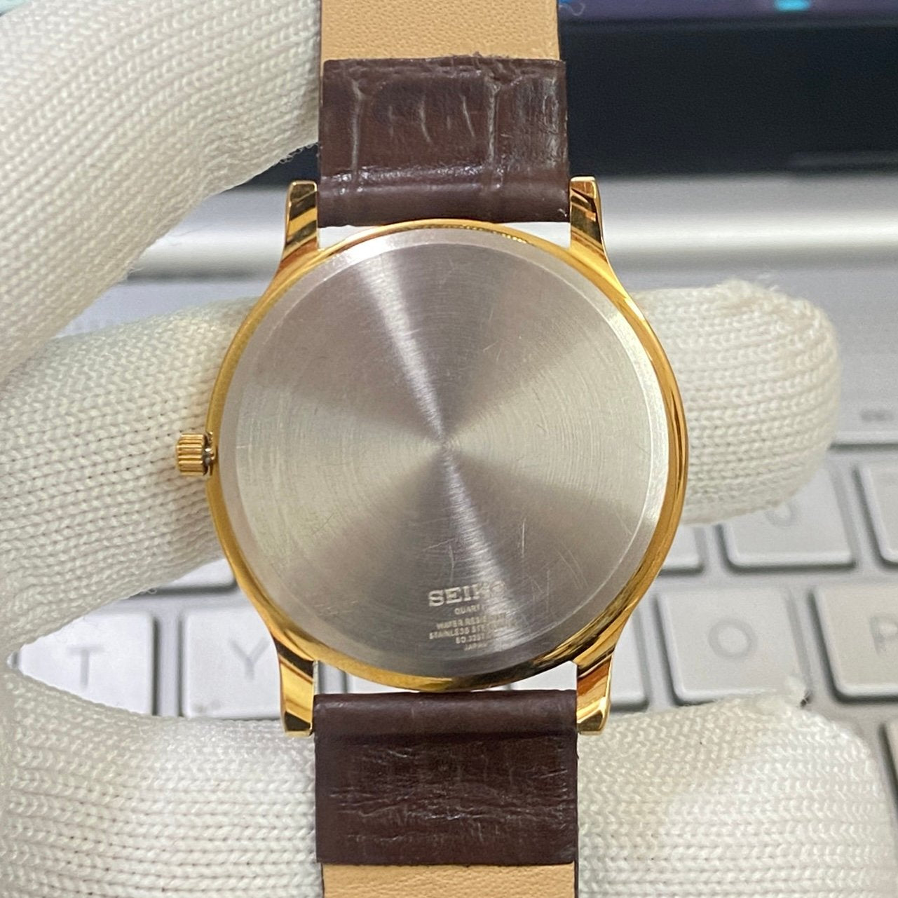 Vintage Seiko Slim quartz Brown Face Brown Band Men's Wrist Watch C17