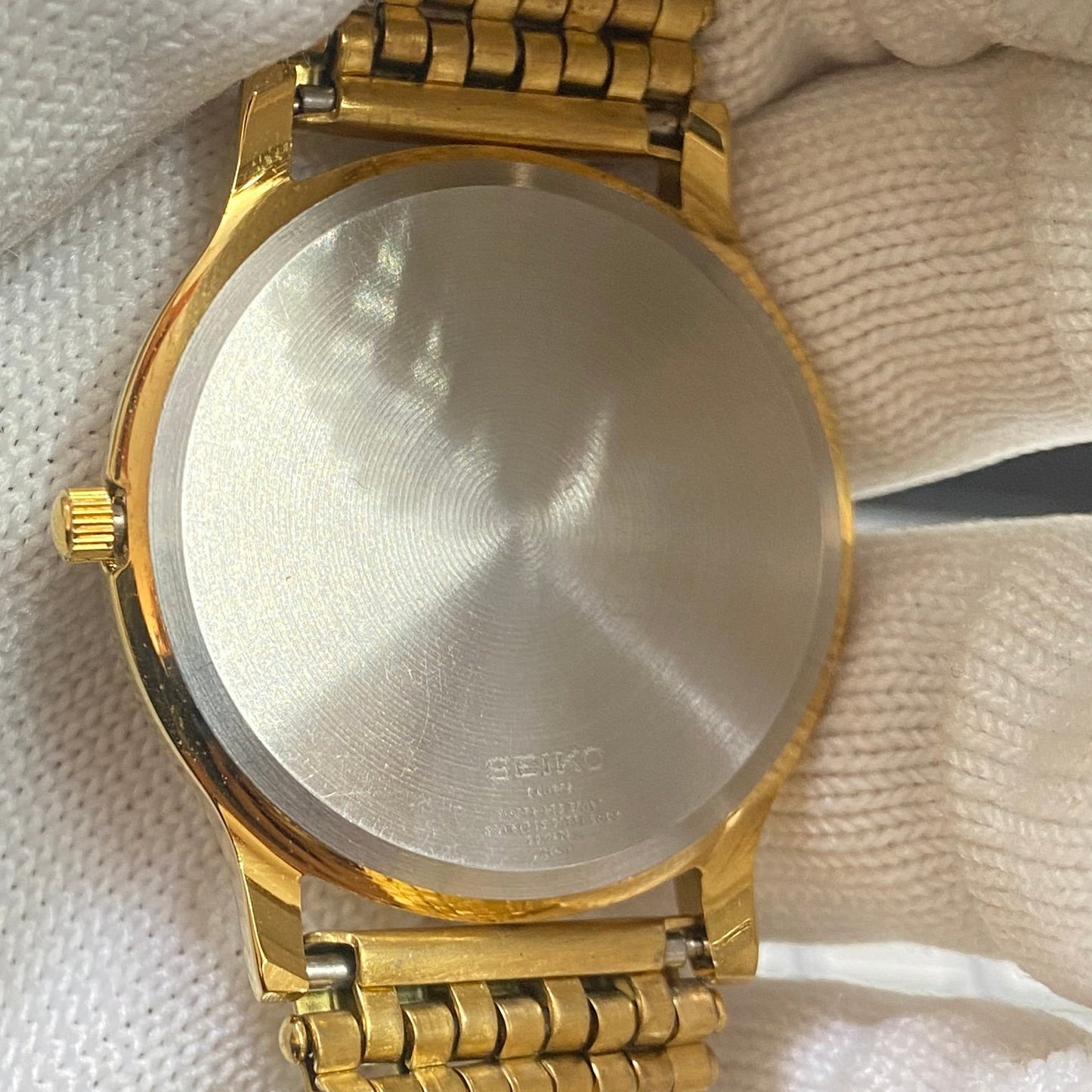 Vintage Seiko Slim Quartz Brown Face Golden Looser Chain Not Adjustable Men's Wrist Watch C18