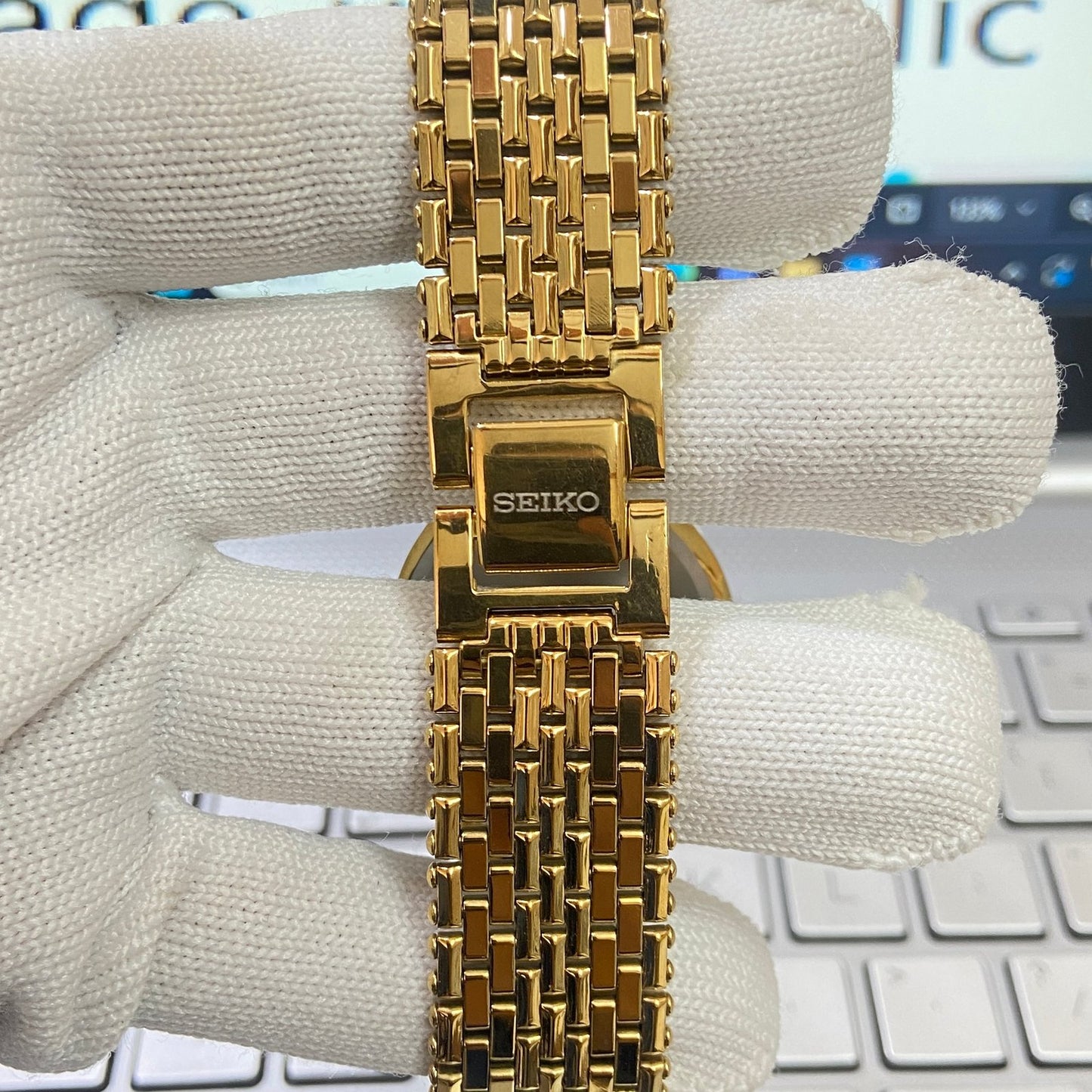 Vintage Seiko Slim Quartz Brown Face Golden Looser Chain Not Adjustable Men's Wrist Watch C18