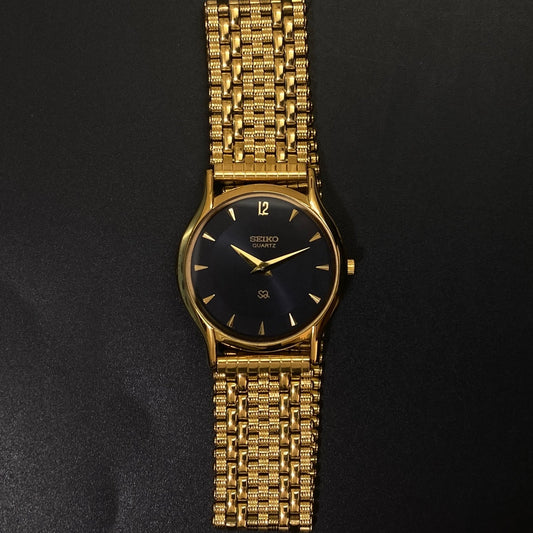 Vintage Seiko Slim Quartz Black Face Golden Looser Chain Not Adjustable Men's Wrist Watch C22
