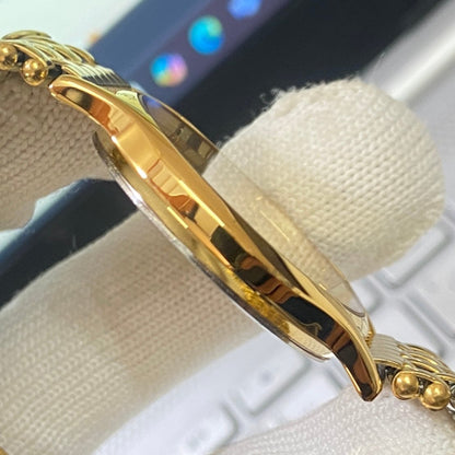Vintage Seiko Slim Quartz Golden Face Golden Looser Chain Not Adjustable Men's Wrist Watch C23