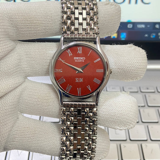 Vintage Seiko Slim Quartz Red Face Silver Looser Chain Not Adjustable Men's Wrist Watch C25