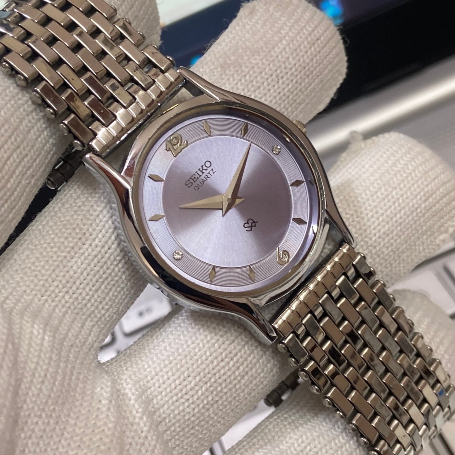 Vintage Seiko Slim Quartz purple Face Silver Looser Chain Not Adjustable Men's Wrist Watch C27