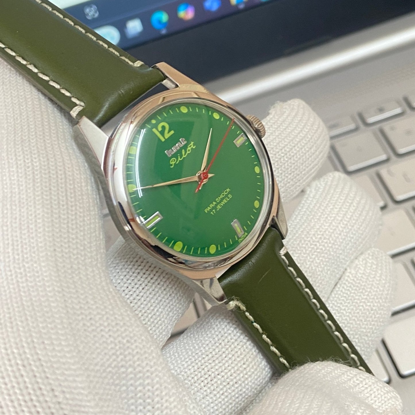 Vintage HMT Pilot Hand Winding 17 Jewels Green Face Green Band Men's Wrist Watch C42