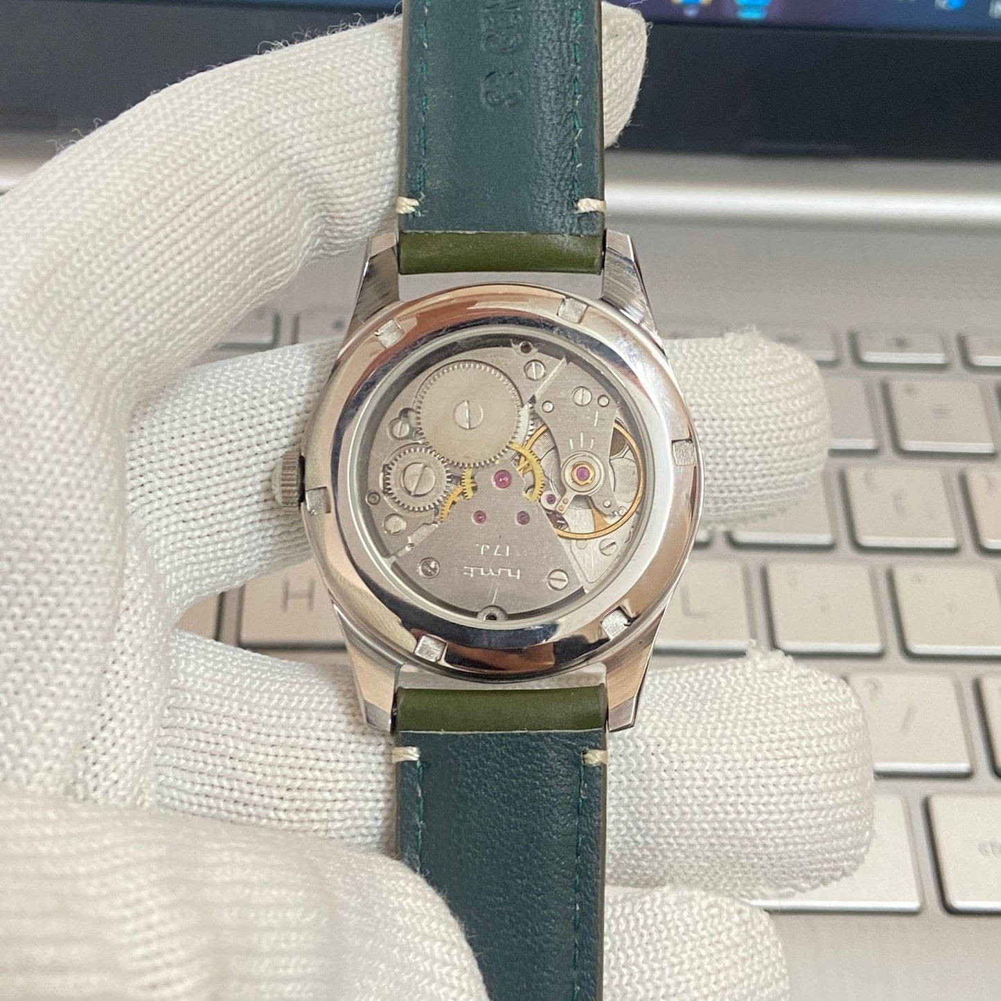 Vintage HMT Pilot Hand Winding 17 Jewels Green Face Green Band Men's Wrist Watch C42