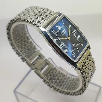 Seiko Slim Barrel Quartz Blue Face Looser Chain Not Adjustable Men's Wrist Watch C90