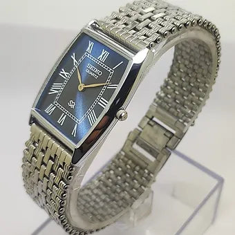 Seiko Slim Barrel Quartz Blue Face Looser Chain Not Adjustable Men's Wrist Watch C90