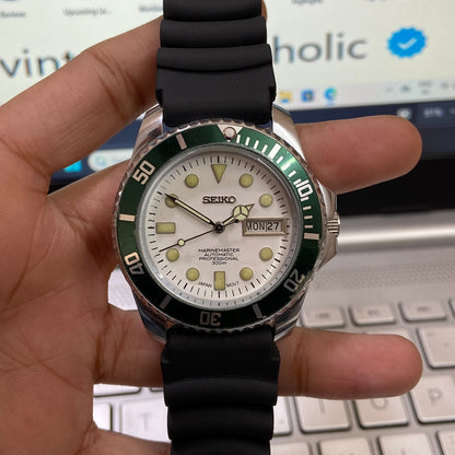 Vintage Seiko Marine Master Automatic White Face Cal. 6309 Green Rotating Bezel Black Silicone Strap Men's Wrist Watch C97