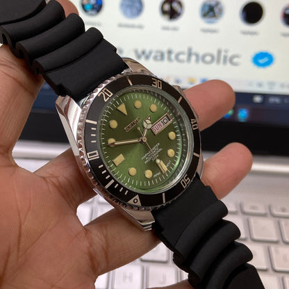 Vintage Seiko Marine Master Automatic Green Face Cal. 6309 Black Rotating Bezel Black Silicone Strap Men's Wrist Watch C98