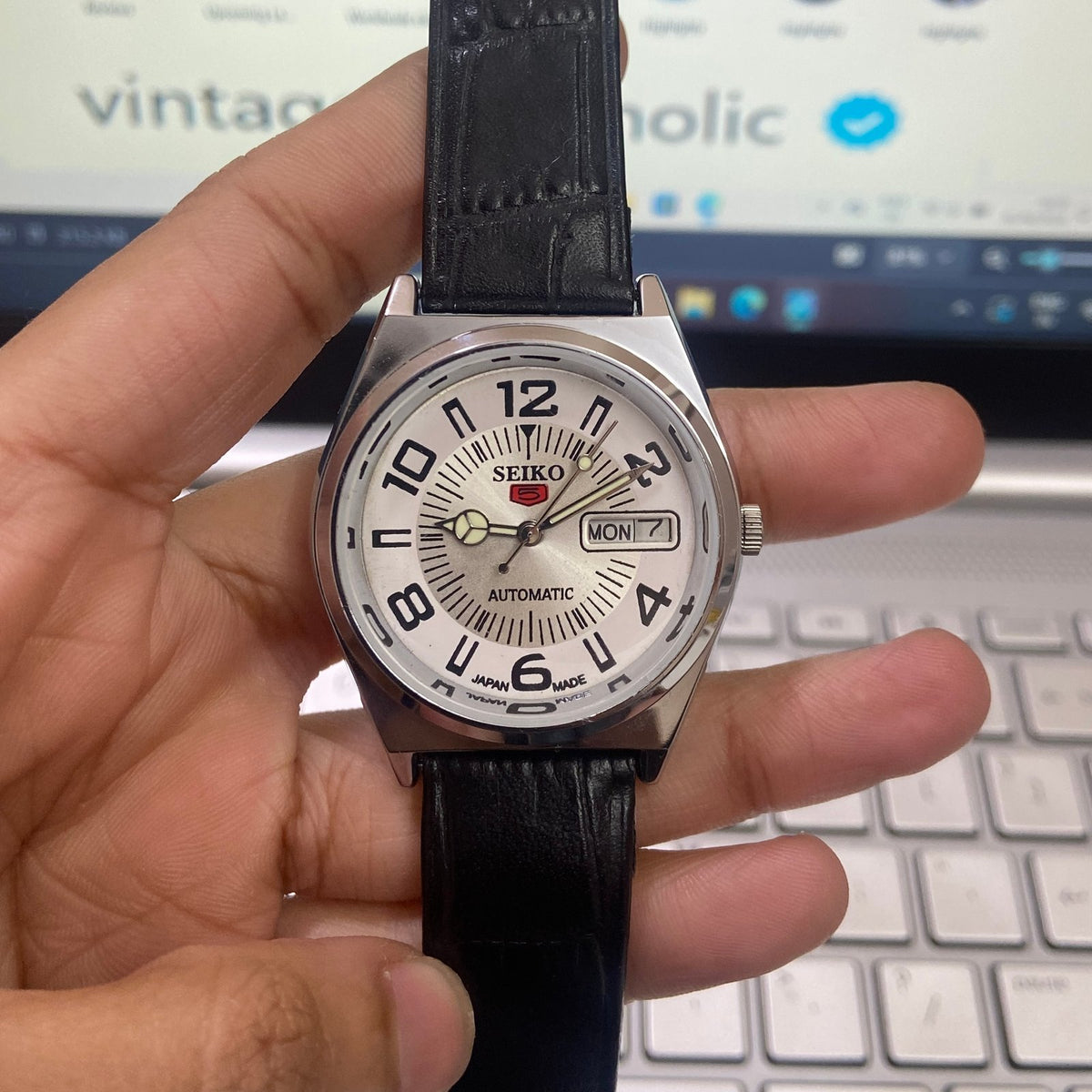 Vintage MOD Seiko 5 Automatic 17Jewels Cal. 6309 Silver Face Black Band Men's Wrist Watch D02