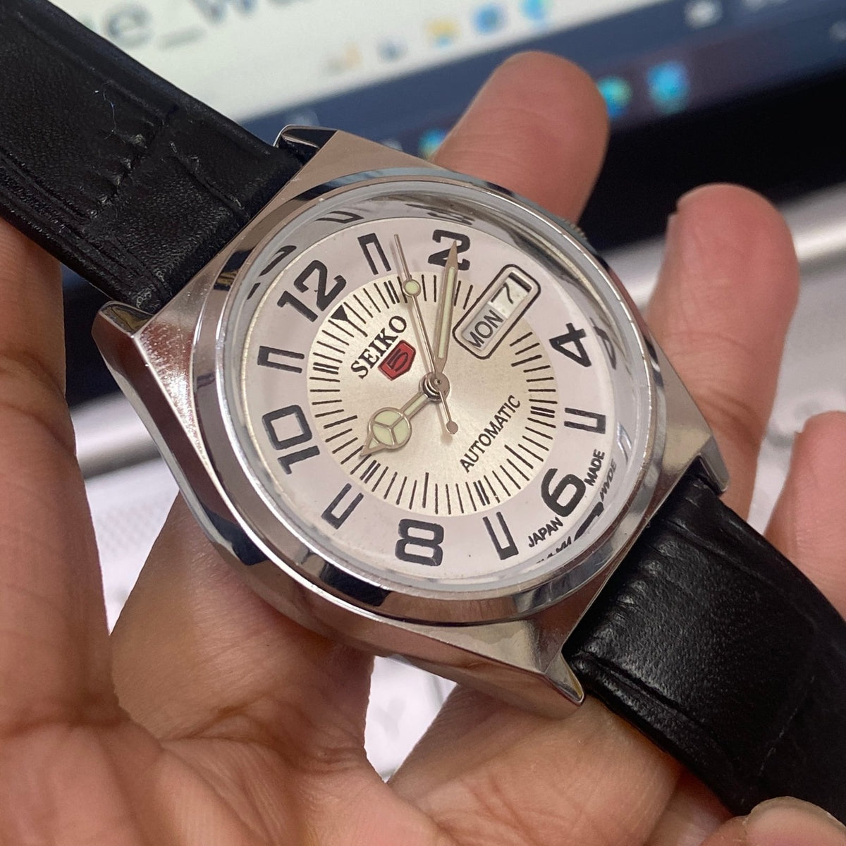 Vintage MOD Seiko 5 Automatic 17Jewels Cal. 6309 Silver Face Black Band Men's Wrist Watch D02