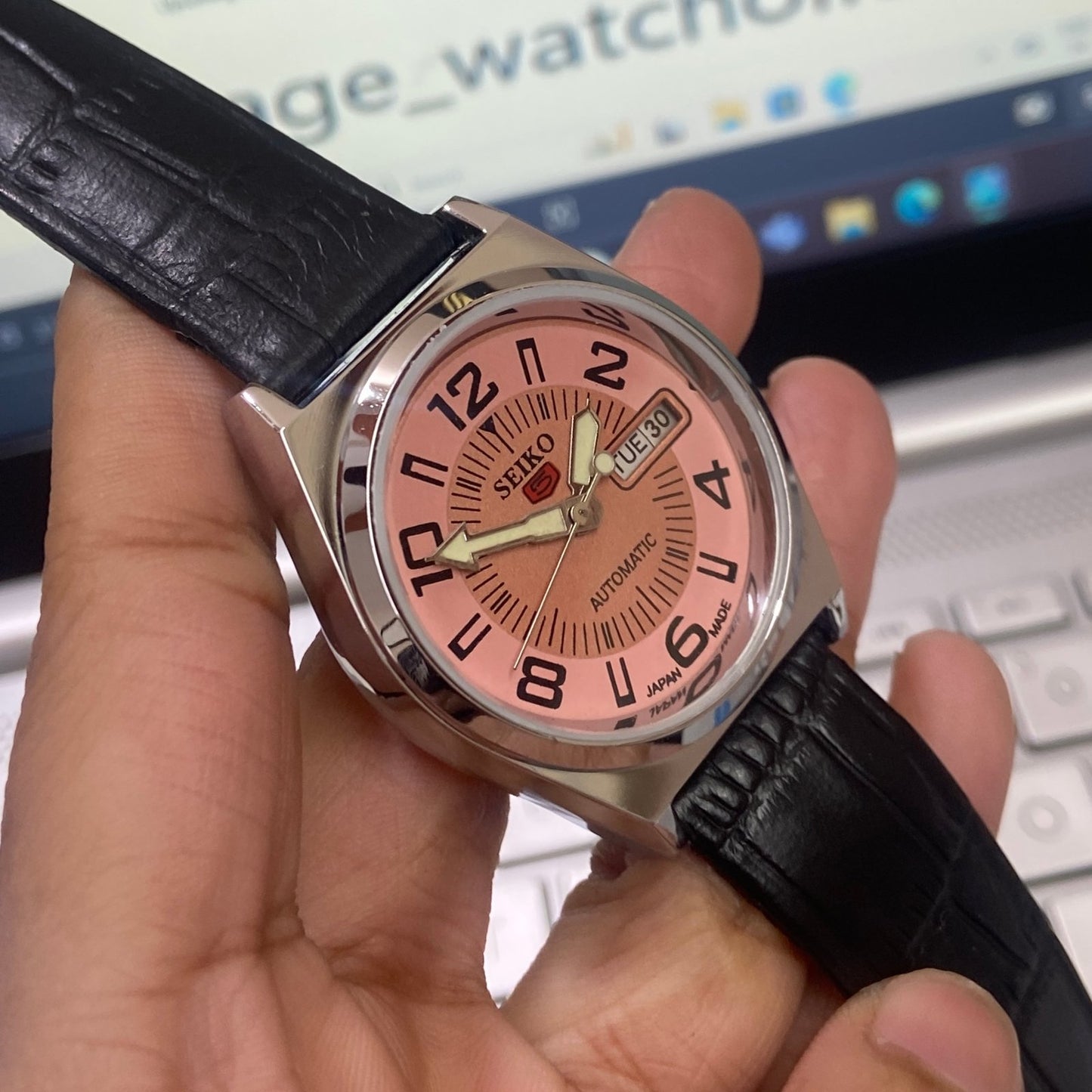 Vintage Seiko 5 Automatic 17Jewels Cal. 6309 Copper Face Black Band Men's Wrist Watch D04
