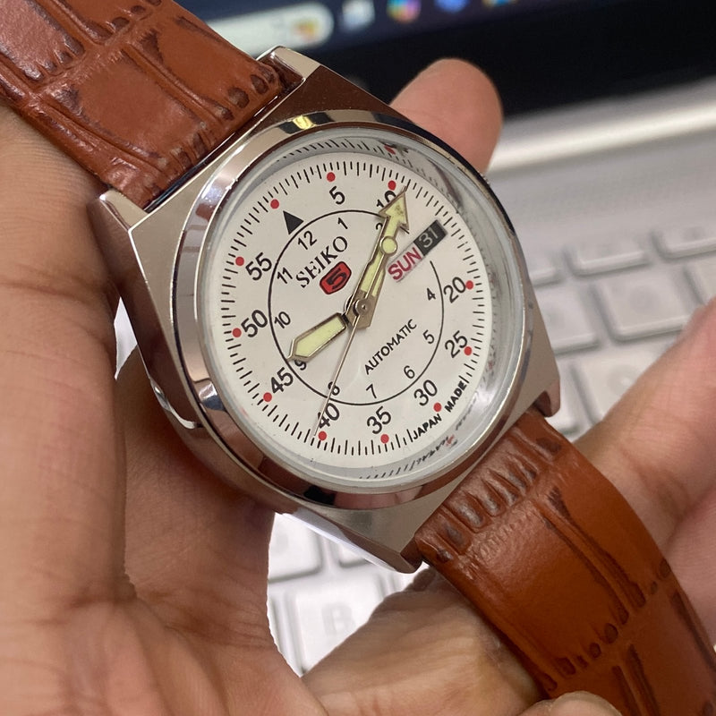 Vintage MOD Seiko 5 Automatic 17Jewels Cal. 6309 White Face Brown Band Men's Wrist Watch D08