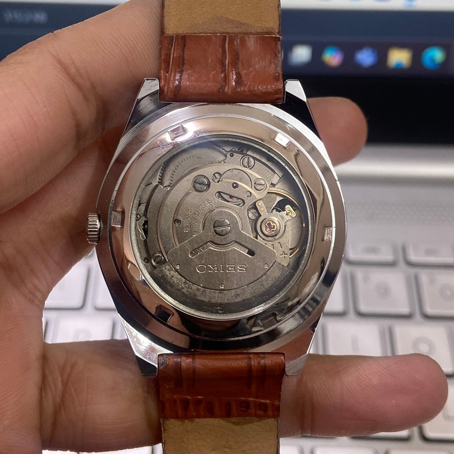 Vintage Seiko 5 Automatic 17Jewels Cal. 6309 White Face Brown Band Men's Wrist Watch D08