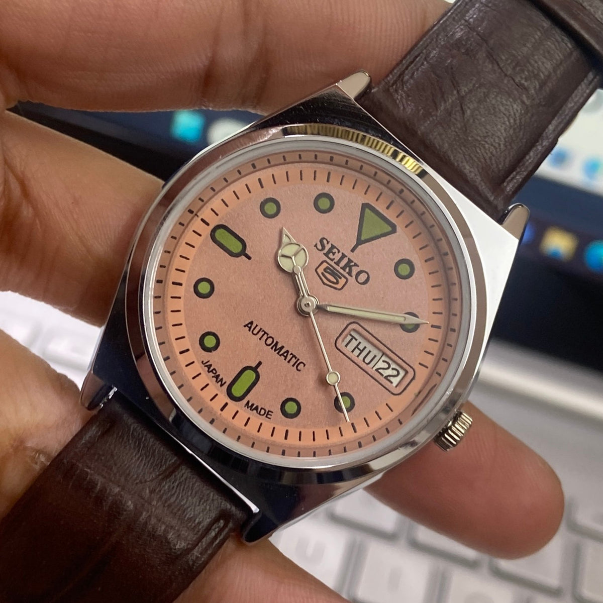 Vintage MOD Seiko 5 Automatic 17Jewels Cal. 6309 Peach Face Brown Band Men's Wrist Watch D10
