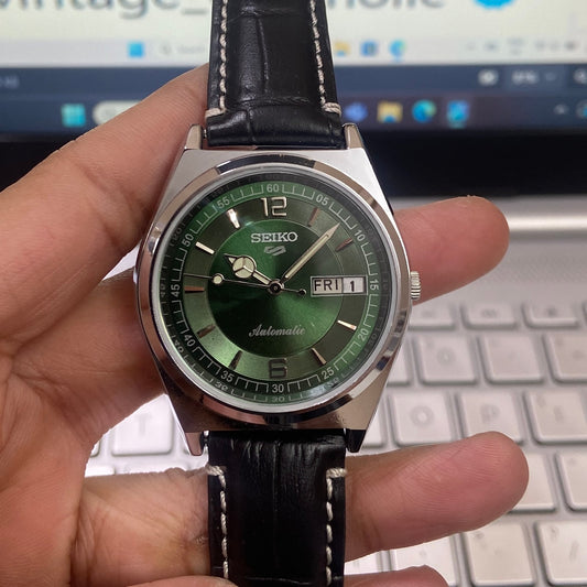 Vintage Mod Seiko 5 Automatic 17 Jewels Cal. 6309 Green Face Black Leather Band Day-Date Men's Wrist Watch D21