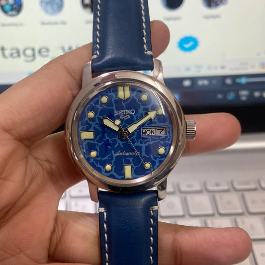 Vintage Mod Seiko 5 Automatic 17 Jewels Cal. 6309 Blue Face Blue Leather Band Day-Date Men's Wrist Watch D23
