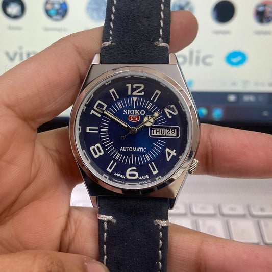 Vintage Mod Seiko 5 Automatic 23 Jewels Cal. 6349 Blue Face Blue Suede Band Day-Date Men's Wrist Watch D25