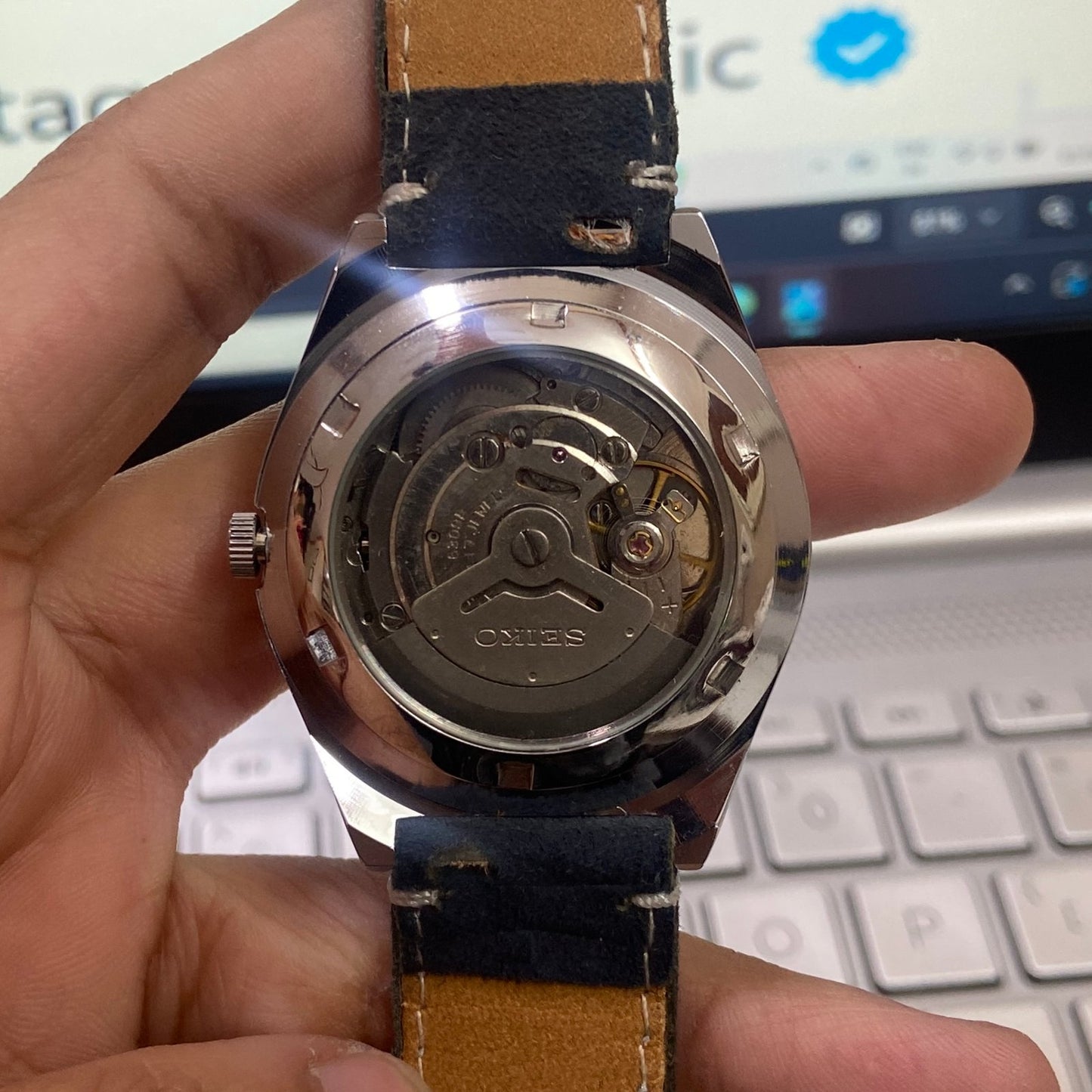Vintage Mod Seiko 5 Automatic 17 Jewels Cal. 6309 Blue Face Blue Suede Band Day-Date Men's Wrist Watch D28