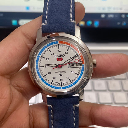 Vintage Mod Seiko 5 Automatic 17 Jewels Cal. 6309 White Face Blue Suede Band Day-Date Men's Wrist Watch D29