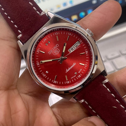 Vintage Mod Seiko 5 Automatic 17 Jewels Cal. 6309 Red Face Red Suede Band Day-Date Men's Wrist Watch D33