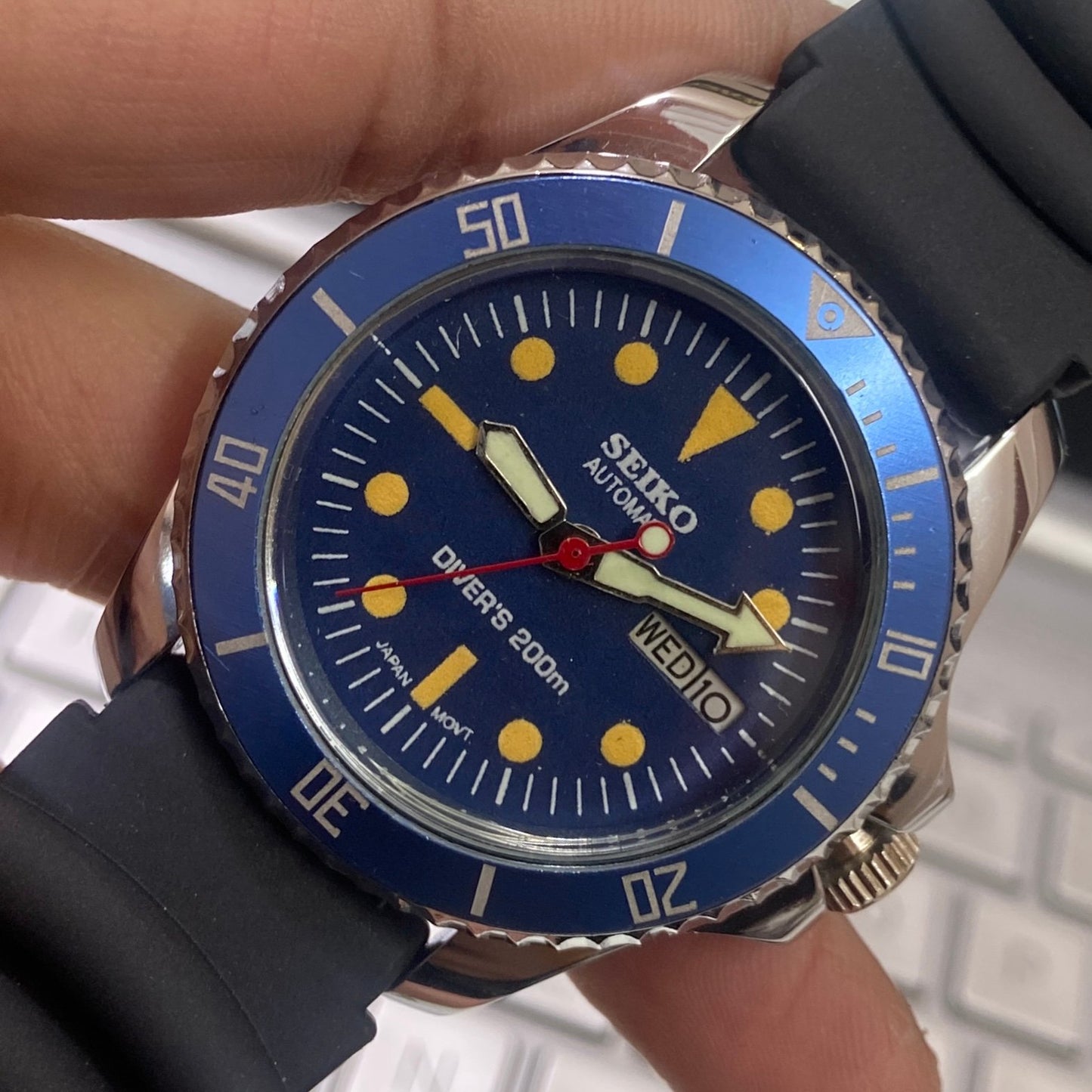 Vintage Seiko Diver Automatic Cal. 6309 17 Jewels Blue Face Black Silicone Strap Rotating Bezel Men's Wrist Watch D35