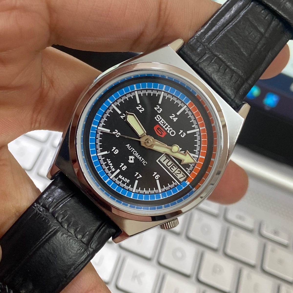 Vintage MOD Seiko 5 Automatic 17Jewels Cal. 6309 Black Face Black Band Day-Date Men's Wrist Watch D42