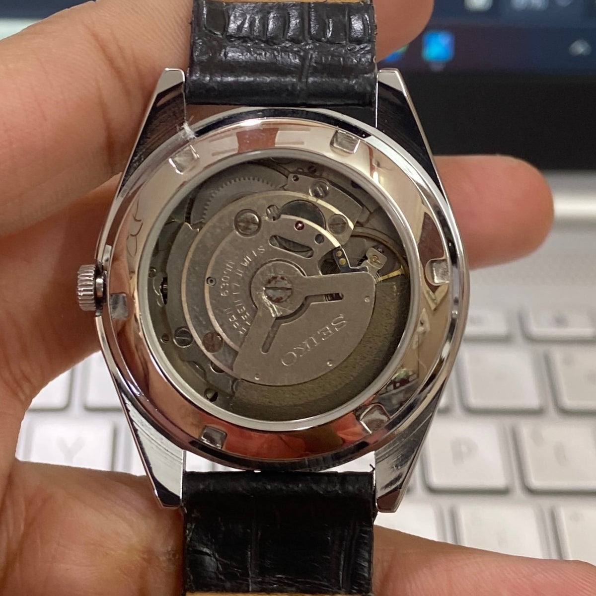 Vintage MOD Seiko 5 Automatic 17 Jewels Cal. 6309 Black Face Black Band Day-Date Men's Wrist Watch D44