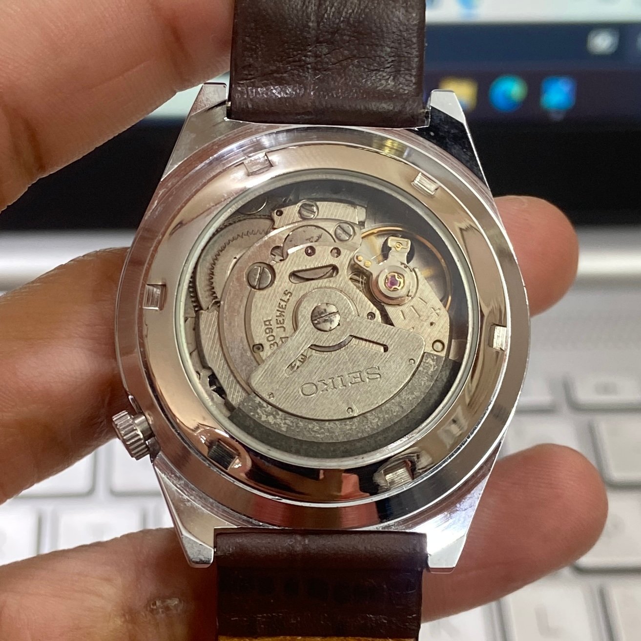 Vintage Seiko 5 Automatic 17 Jewels Cal. 6309 Silver Face Brown Band Day-Date Men's Wrist Watch D47
