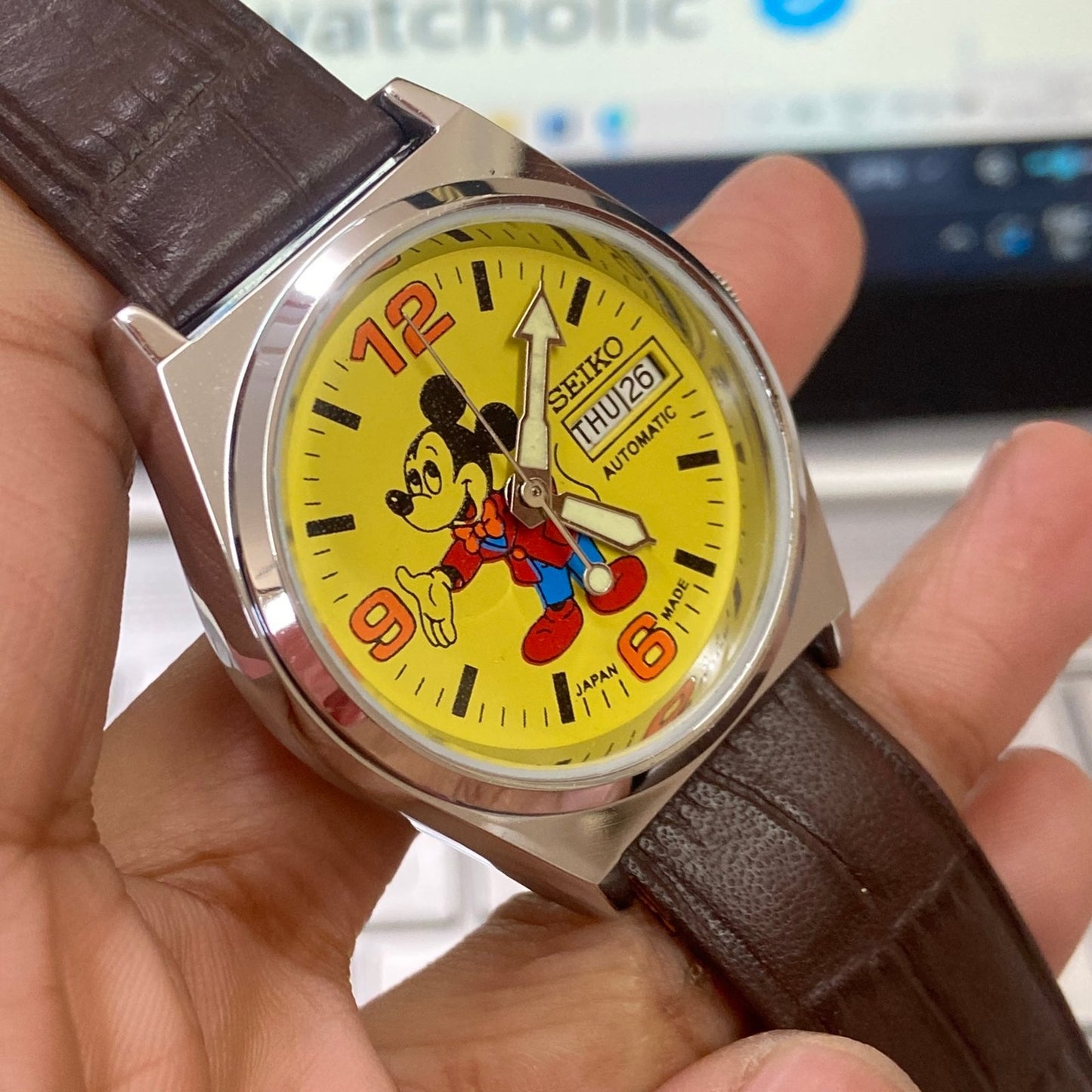 Vintage Seiko 5 Automatic 21 Jewels Cal. 6319 Yellow Face Brown Band Day-Date Men's Wrist Watch D49