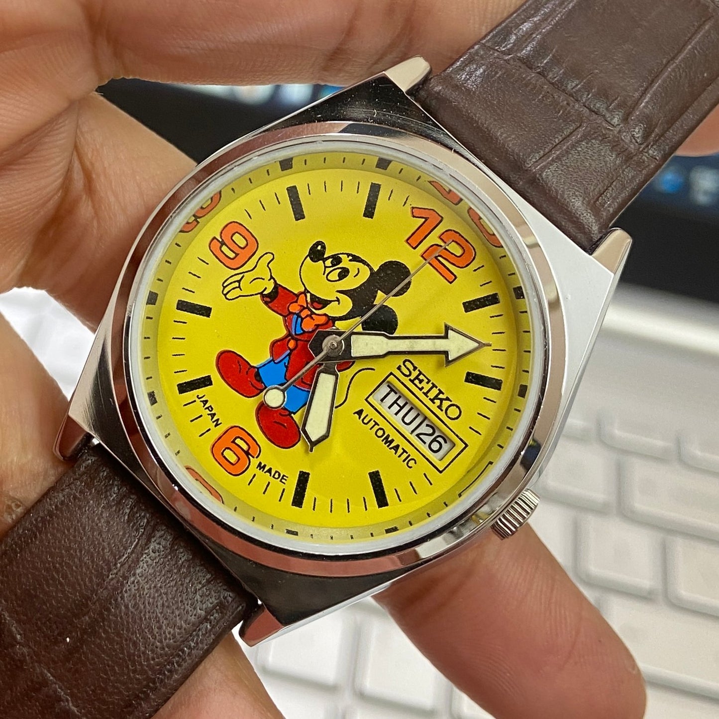Vintage Seiko 5 Automatic 21 Jewels Cal. 6319 Yellow Face Brown Band Day-Date Men's Wrist Watch D49