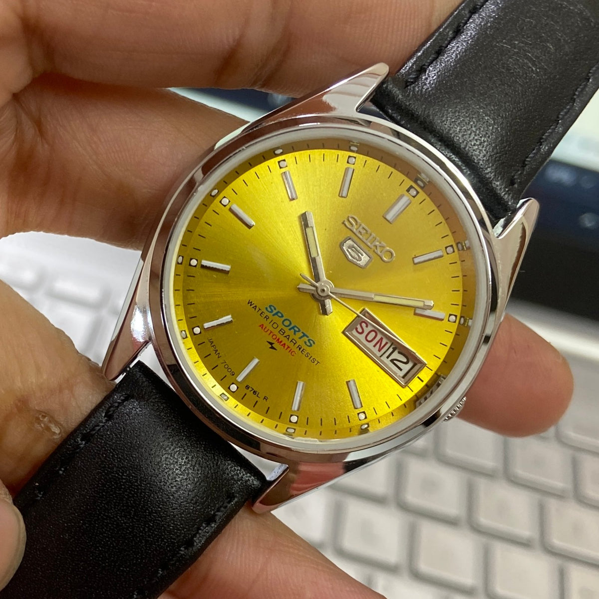 Vintage MOD Seiko 5 Automatic Yellow Face Cal. 6349 Day-Date 23 Jewels Black Band Men's Wrist Watch D50